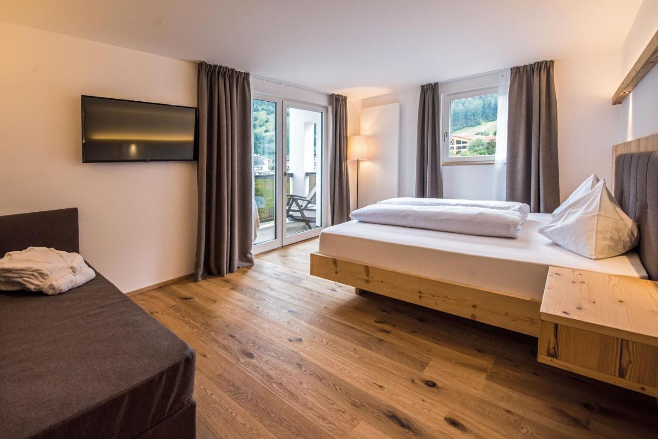Hotel Fronza - Your Hike & Mountain Home Lutago Exterior foto